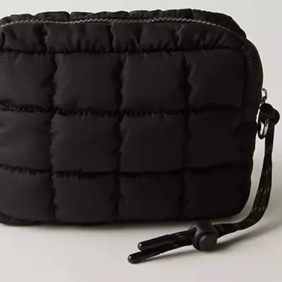 FP Movement by Free People Quilted Mini Case Black NWT - Picture 5 of 5